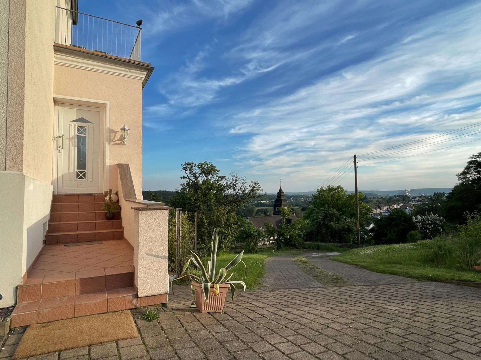Villa Ueberblick Nalbach Exteriör bild
