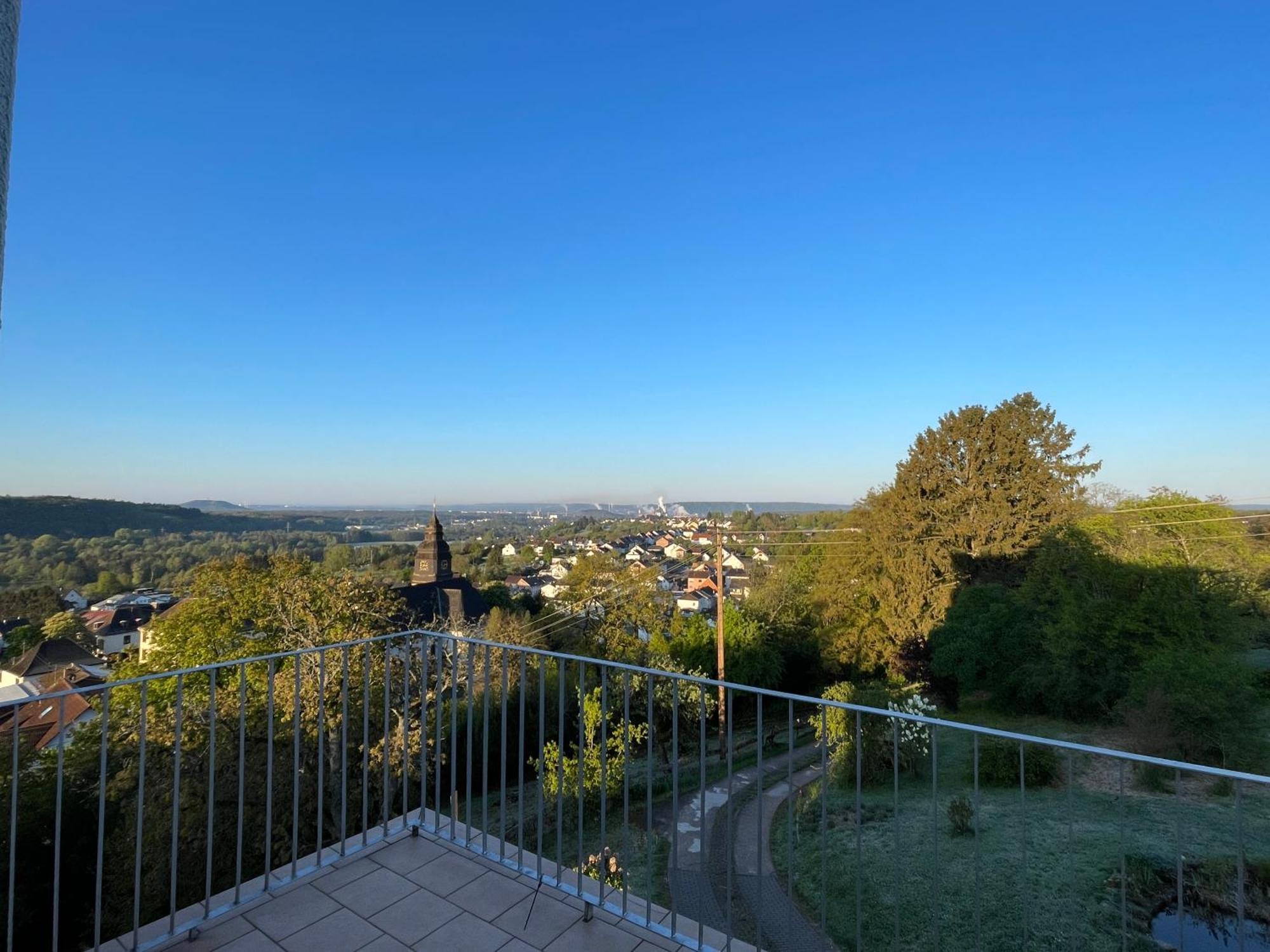 Villa Ueberblick Nalbach Exteriör bild