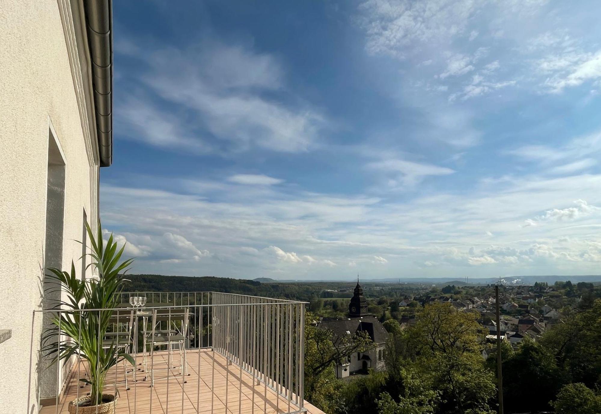 Villa Ueberblick Nalbach Exteriör bild