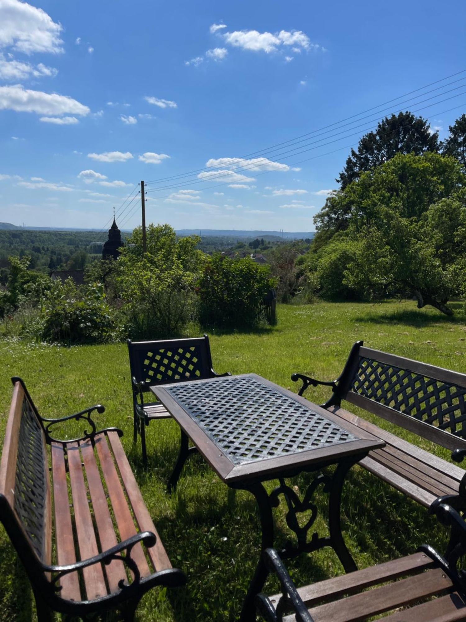 Villa Ueberblick Nalbach Exteriör bild