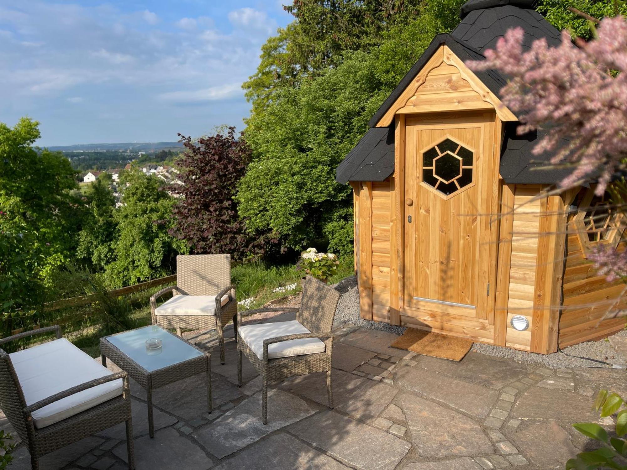 Villa Ueberblick Nalbach Exteriör bild